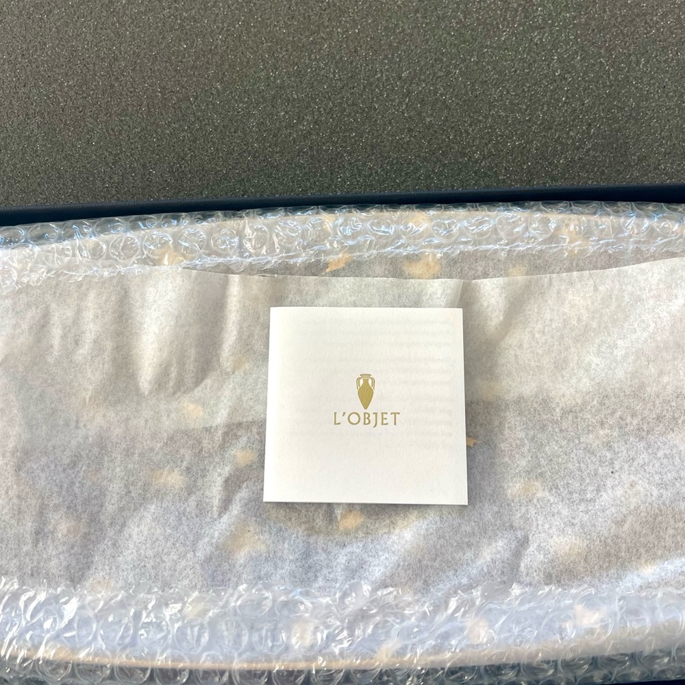 L'objet Leopard Medium Tray New in Box 11.75”x5.5” Porcelain and Gold - Picture 7 of 9